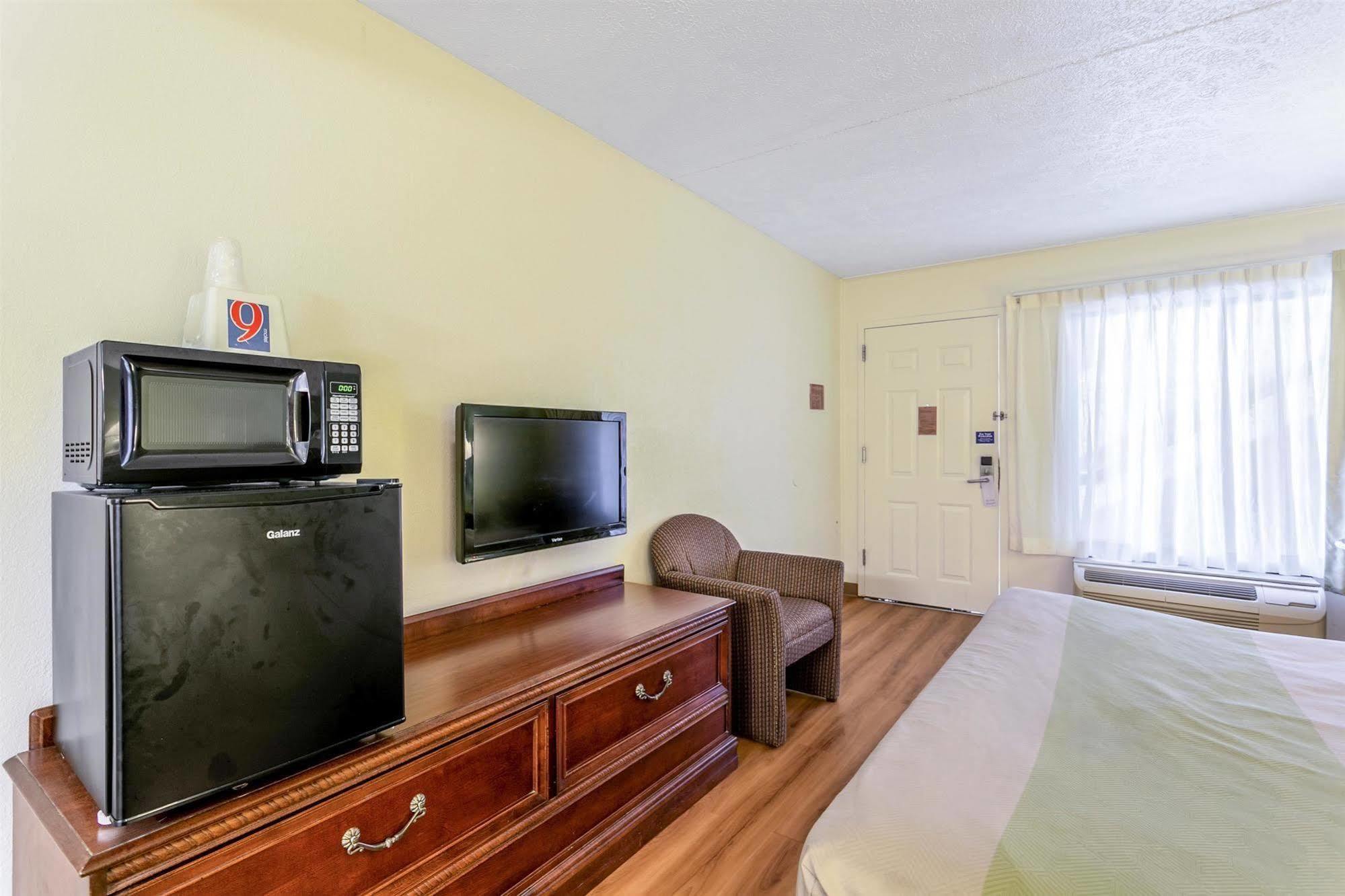 Americas Best Value Inn Edgewood, Md Exterior photo